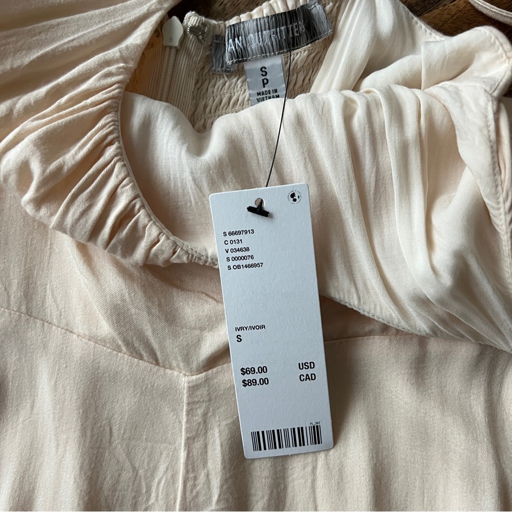NWT Urban Outfitters Cream Colored Romper Size S - Picture 3 of 5